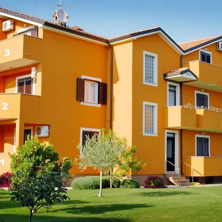 Apartament For Families With Children Zambratija, Umag - 22485 Savudrija